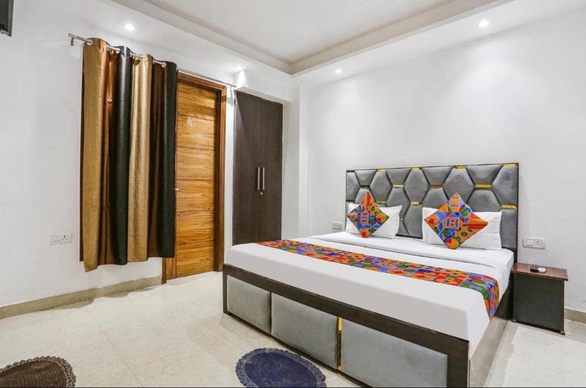 Hotel 24By7 Nowe Delhi Zewnętrze zdjęcie
