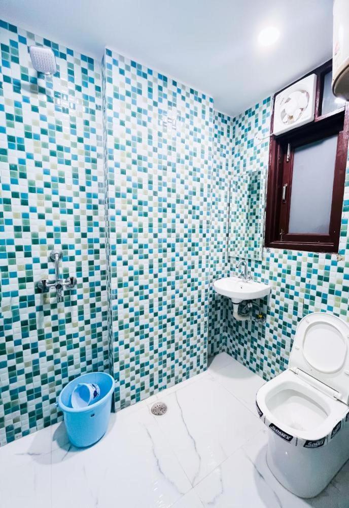 Hotel 24By7 Nowe Delhi Zewnętrze zdjęcie